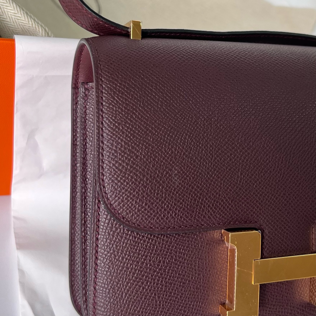 Hermes Constance 24cm Shoulder Bag In Ruby Epsom Leather